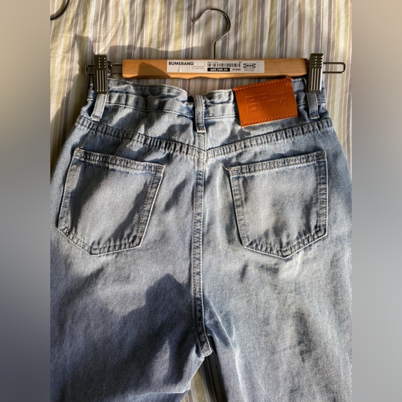 PRINCESS POLLY light wash cropped straight leg jeans. - Picture 11 of 11